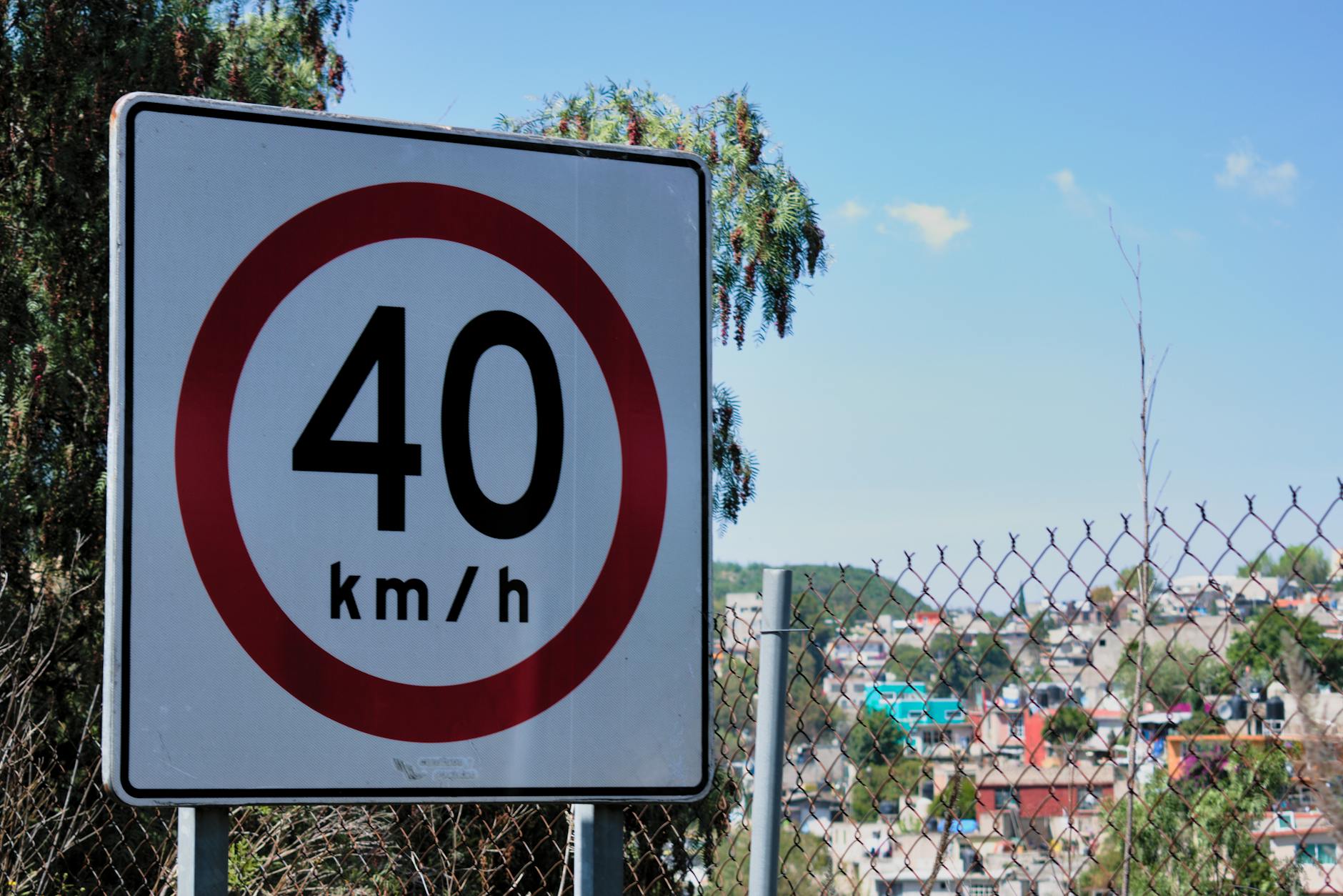 speed limit signs in Spain